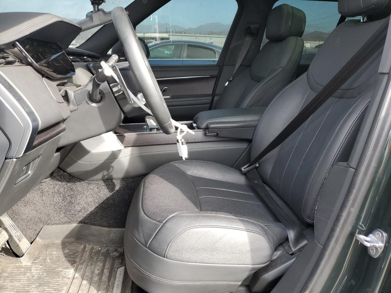 2023 Land Rover Range Rover - Image 7