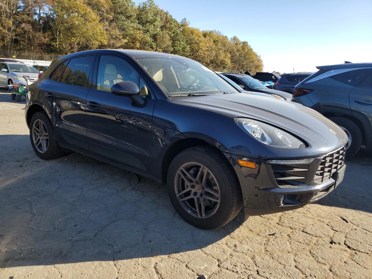 VIN WP1AA2A53HLB03350 2017 PORSCHE MACAN no.4