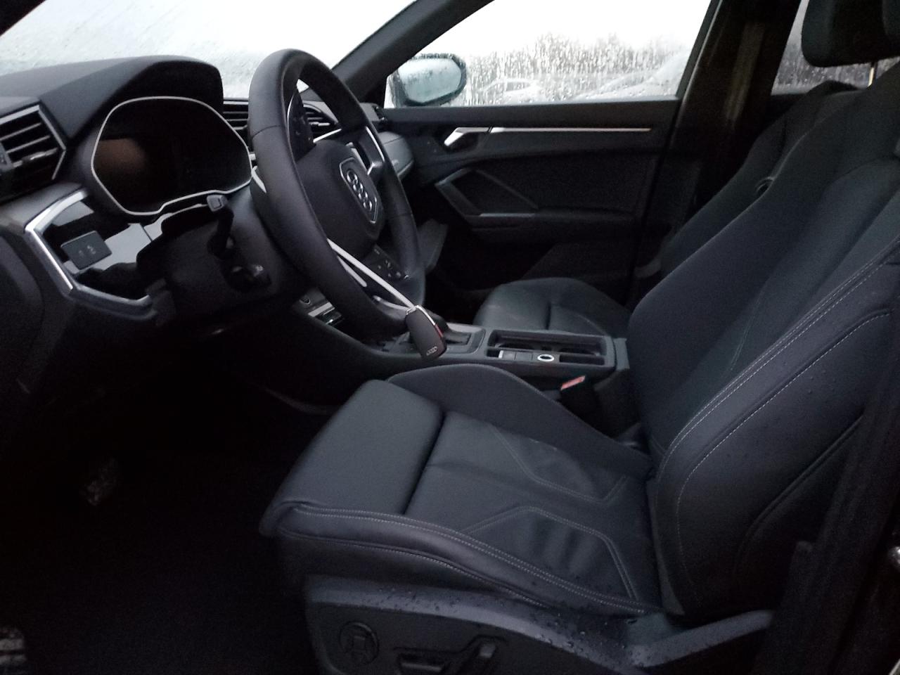 2024 Audi Q3 - Image 7