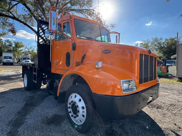 2005 Peterbilt 330 