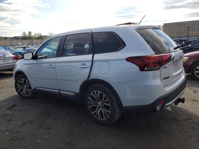  MITSUBISHI OUTLANDER 2016 Biały