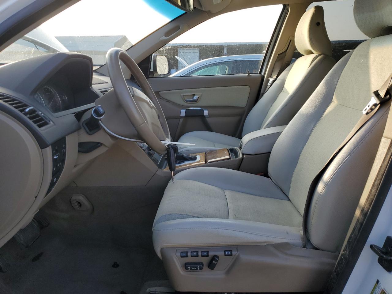 2008 Volvo XC90 - Image 7