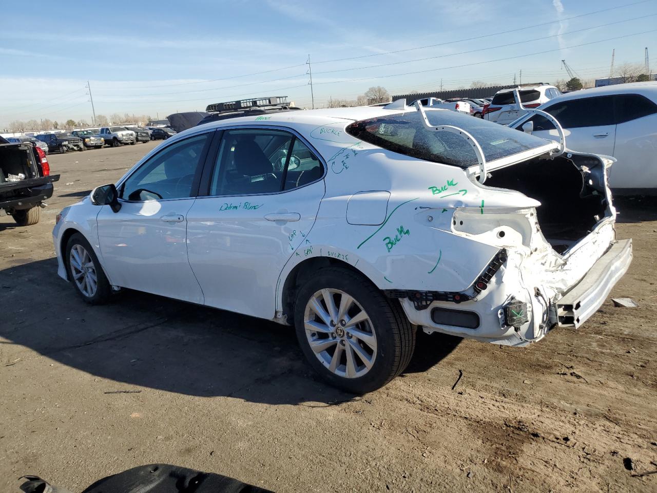 VIN 4T1C11BK7NU071870 2022 TOYOTA CAMRY no.2