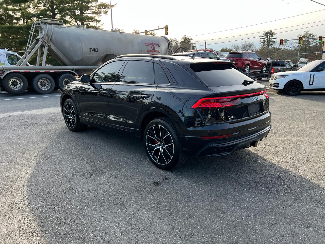 VIN WA1EVAF17KD036223 2019 AUDI Q8 no.3