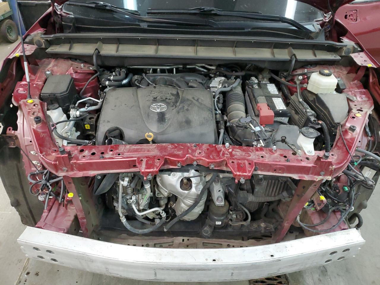 2020 Toyota Highlander - Image 12