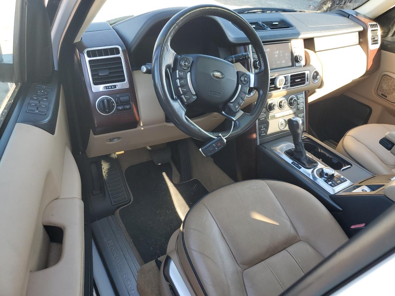 2012 Land Rover Range Rover - Image 8