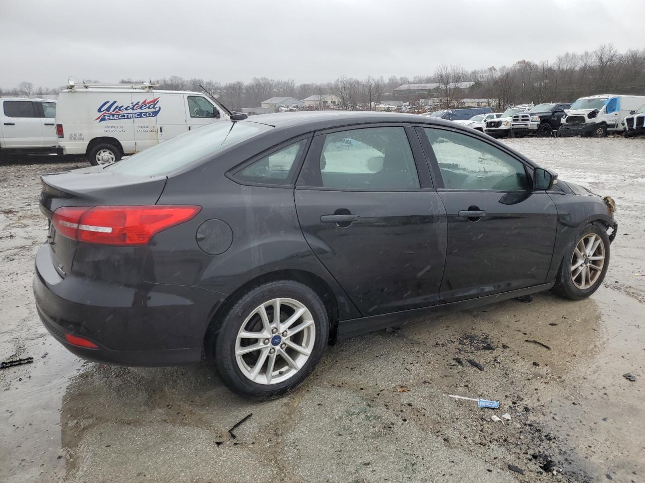 VIN 1FADP3F29FL292770 2015 FORD FOCUS no.3