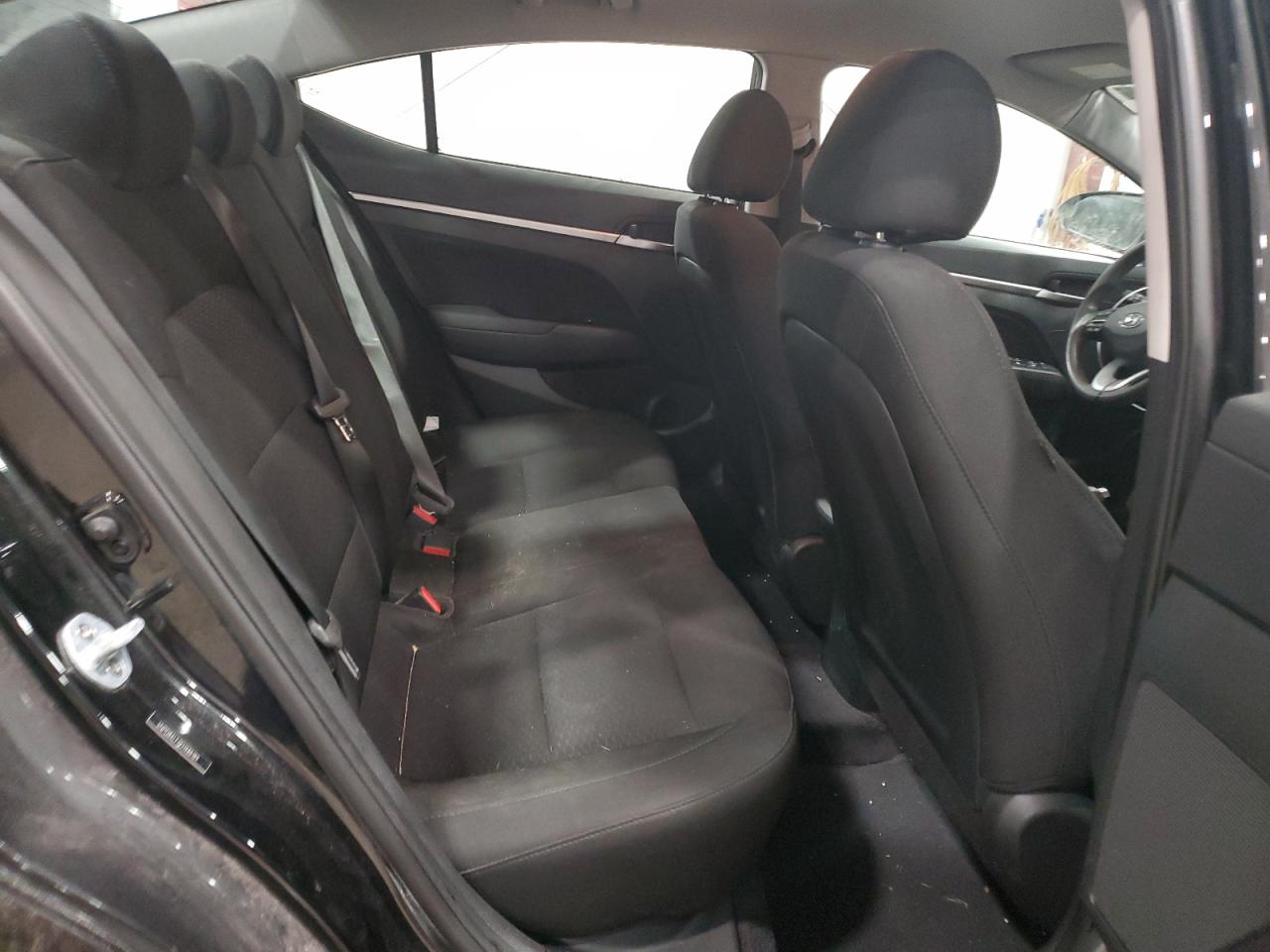 2019 Hyundai Elantra - Image 10