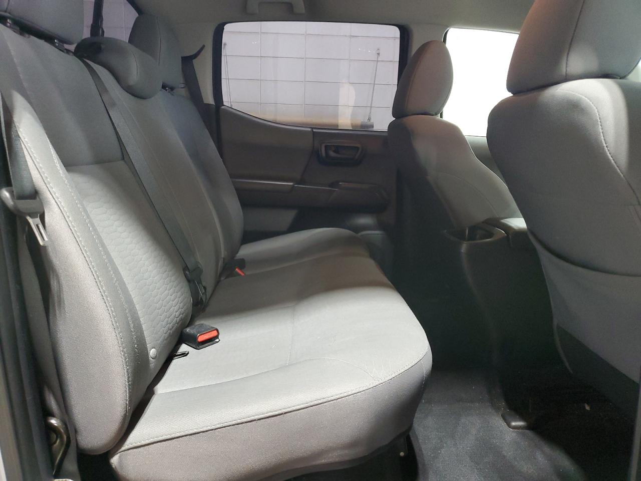 2018 Toyota Tacoma - Image 10