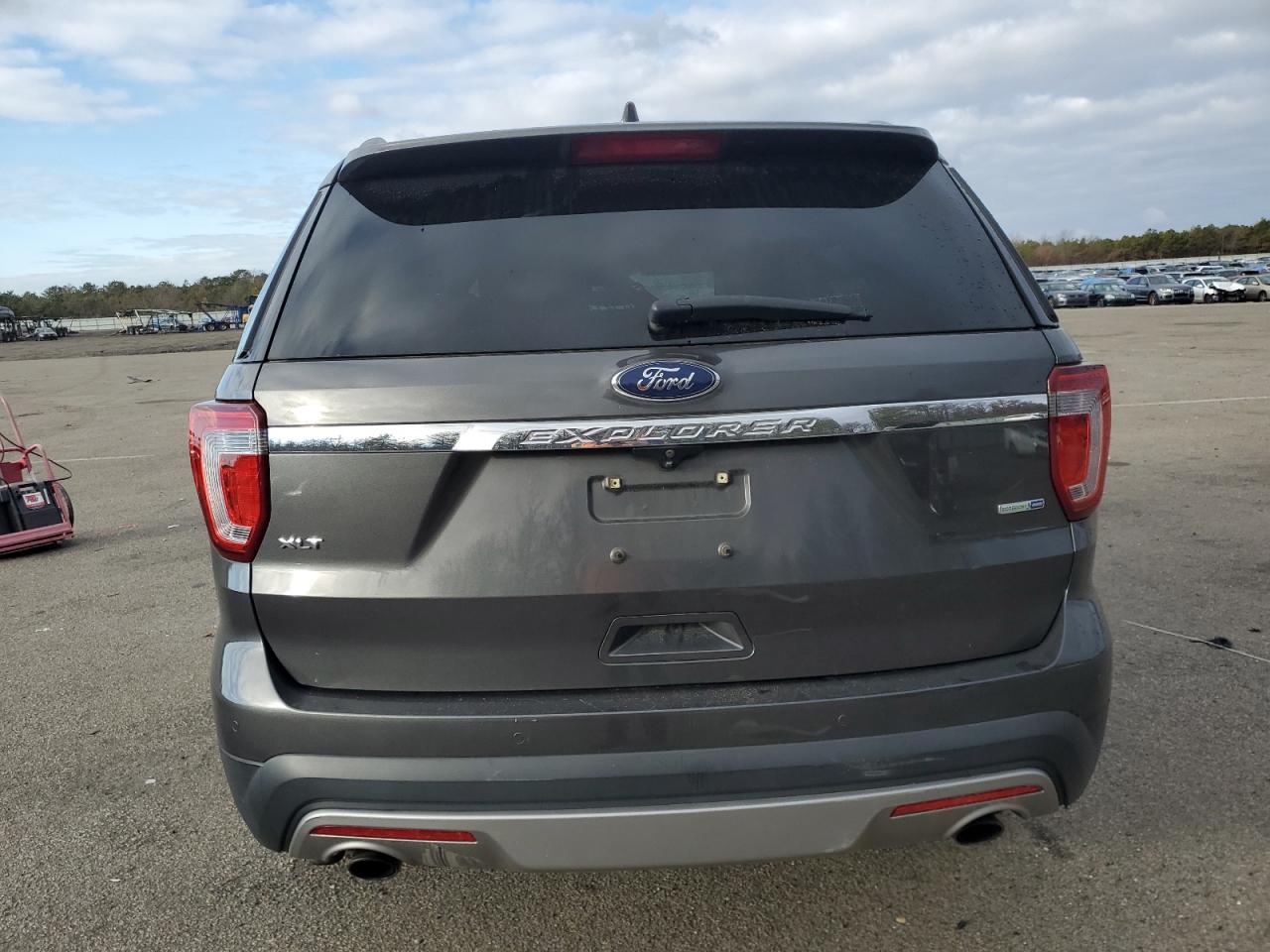 2017 Ford Explorer - Image 6
