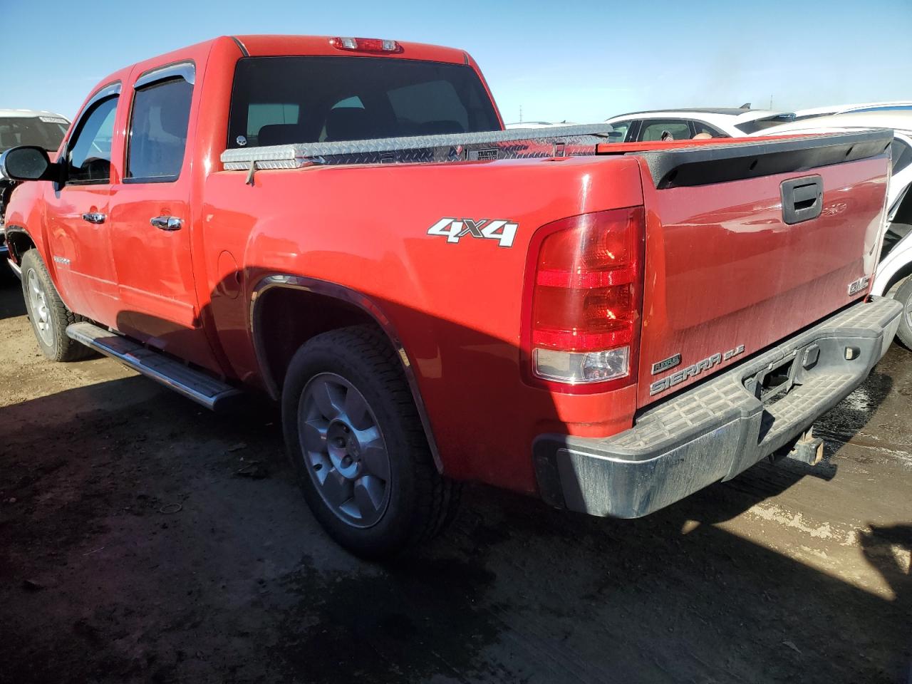 2011 GMC Sierra - Image 2