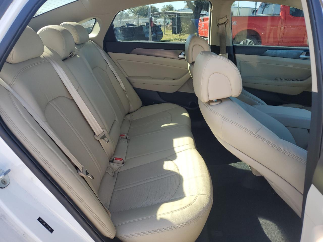 2016 Hyundai Sonata - Image 10