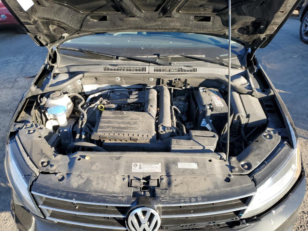2018 Volkswagen Jetta - Image 11