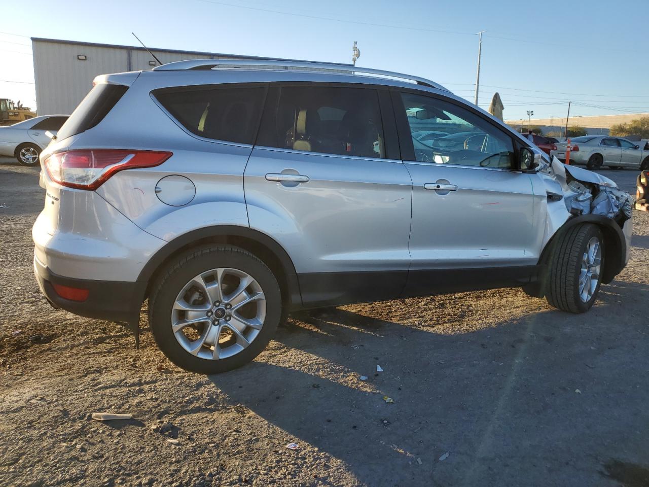 VIN 1FMCU9J97GUB82846 2016 FORD ESCAPE no.3