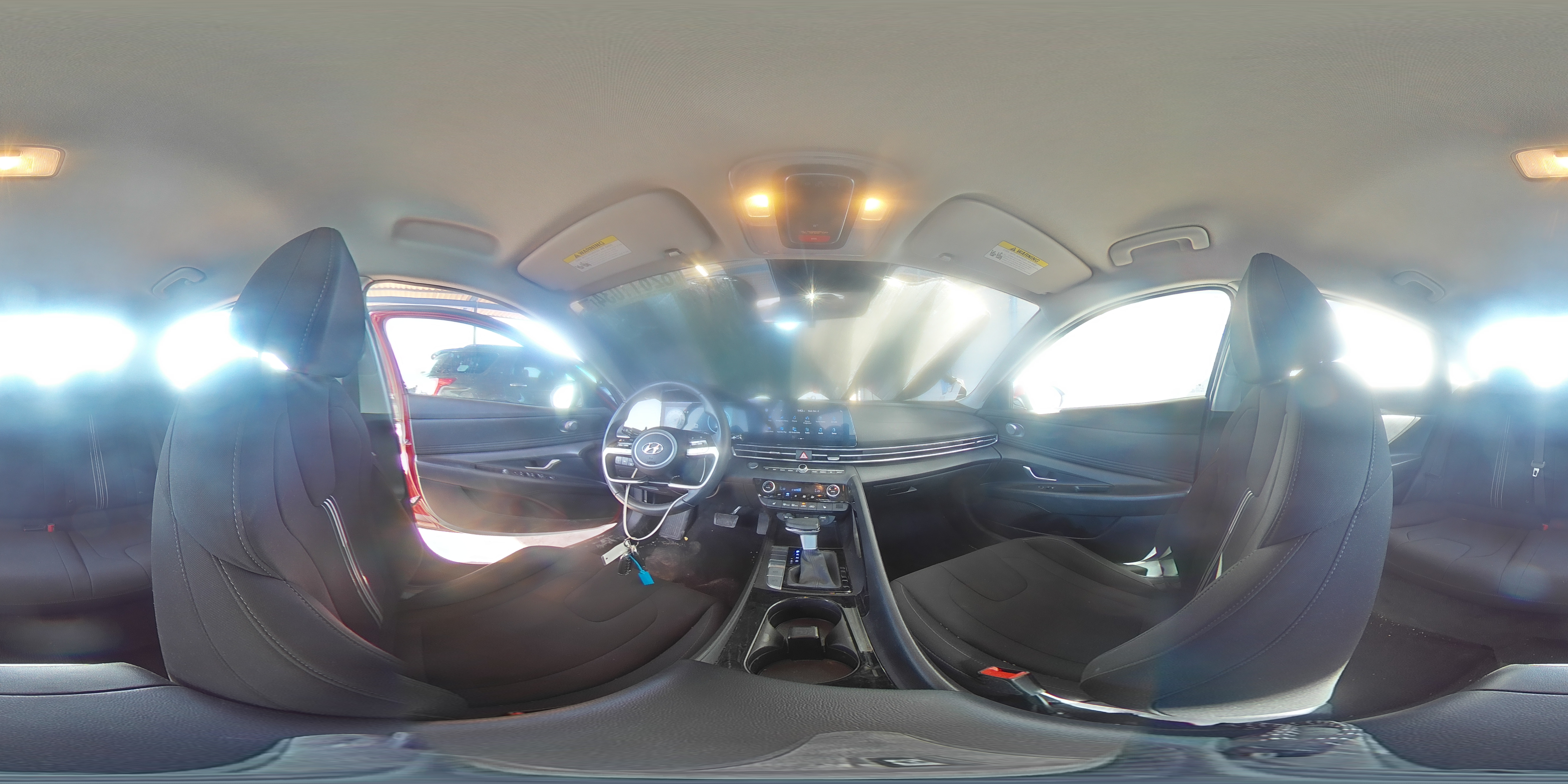 2023 Hyundai Elantra - Image 13