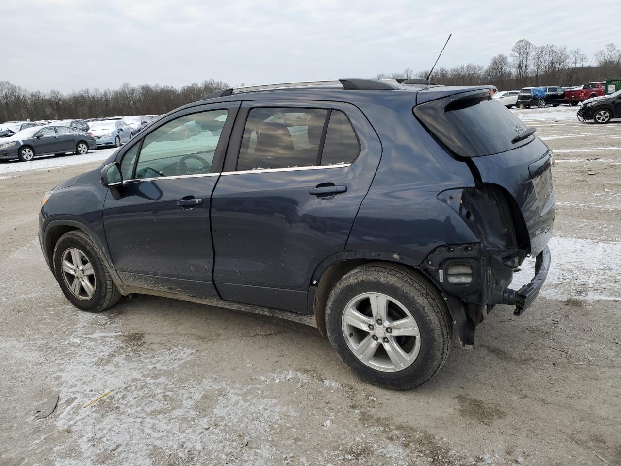 VIN 3GNCJLSB4JL196448 2018 CHEVROLET TRAX no.2