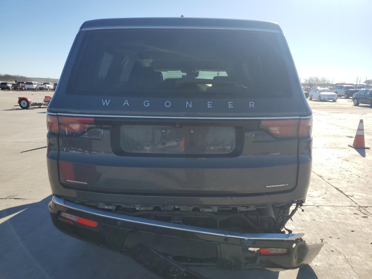 2022 Jeep Grand Wagoneer - Image 6