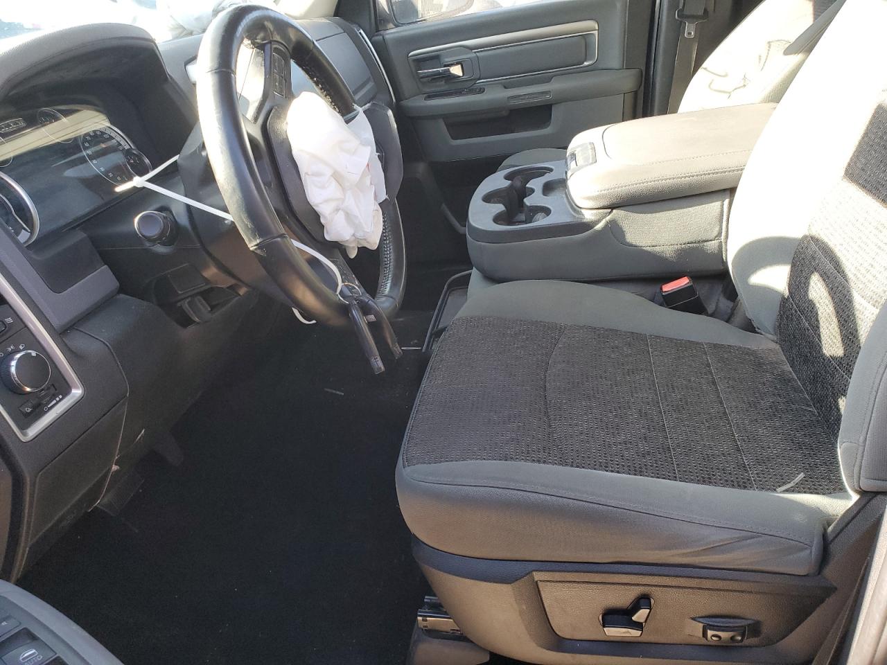 2019 RAM 1500 - Image 7