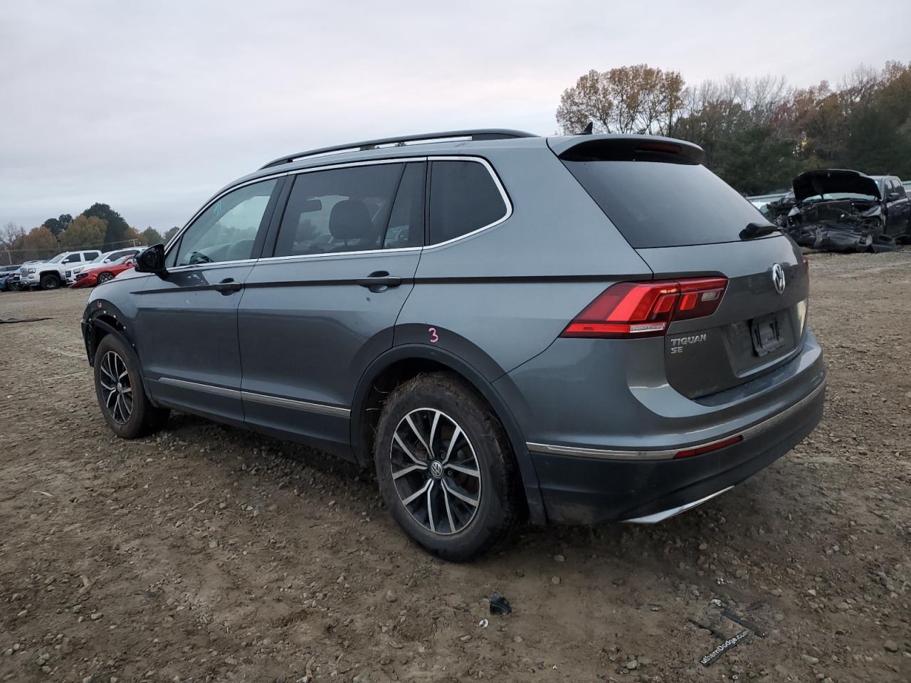 2021 Volkswagen Tiguan - Image 2