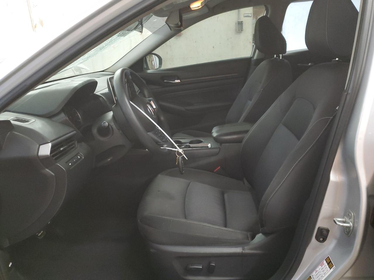 2020 Nissan Altima - Image 7