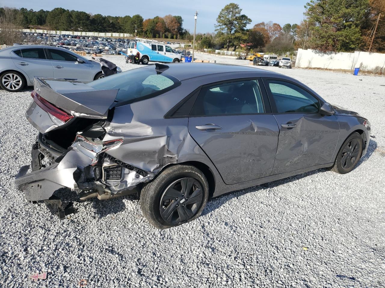 2021 Hyundai Elantra - Image 3