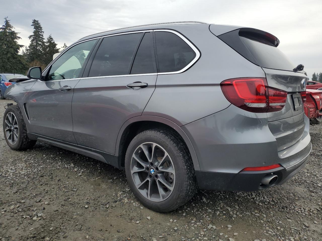 VIN 5UXKR0C36H0V78375 2017 BMW X5 no.2