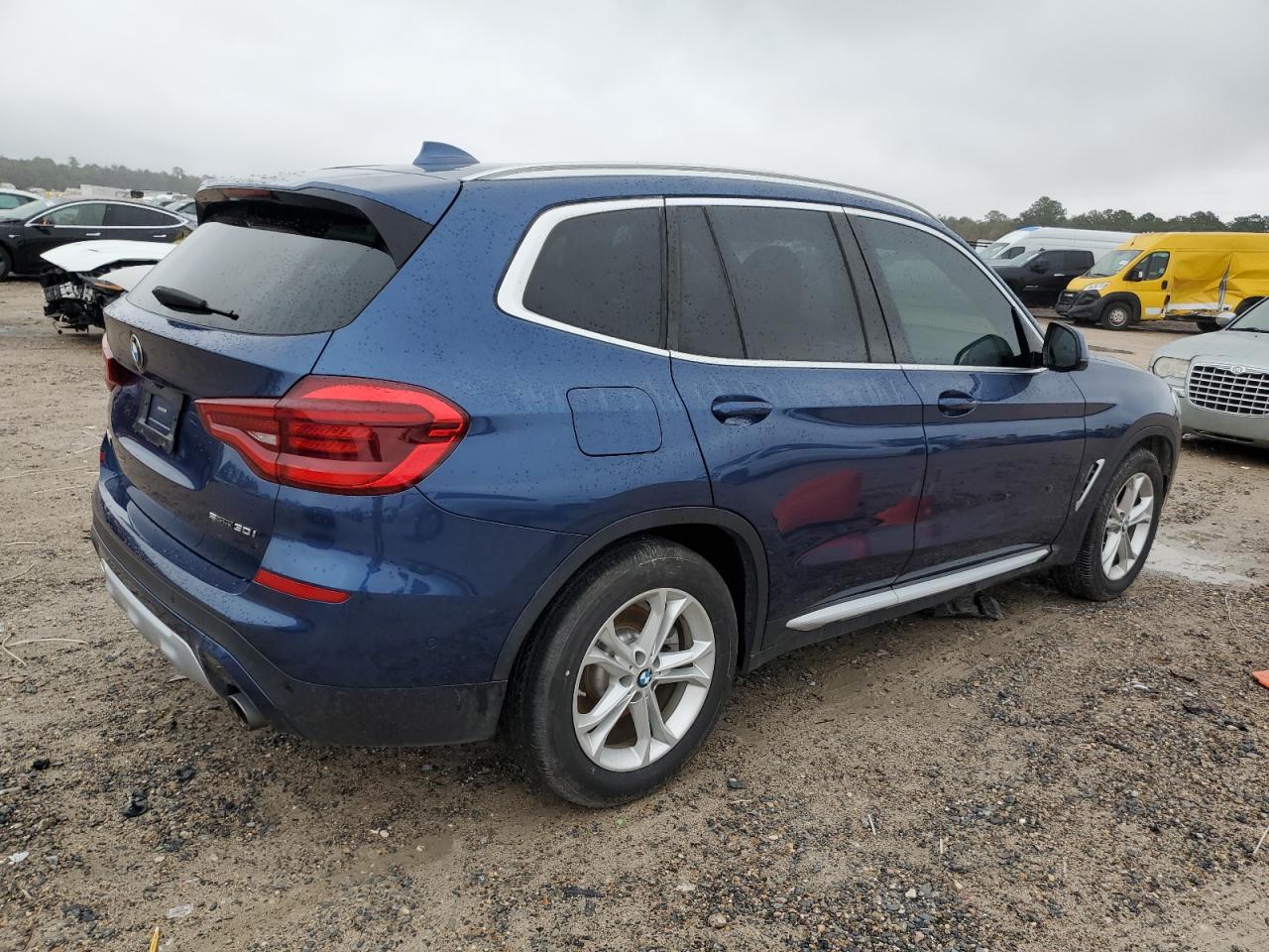 VIN 5UXTR7C5XKLF33754 2019 BMW X3 no.3