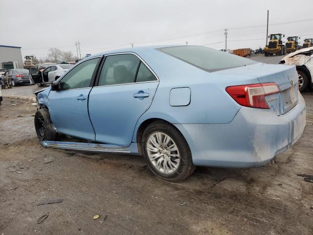 Sedans TOYOTA CAMRY 2014 Granatowy