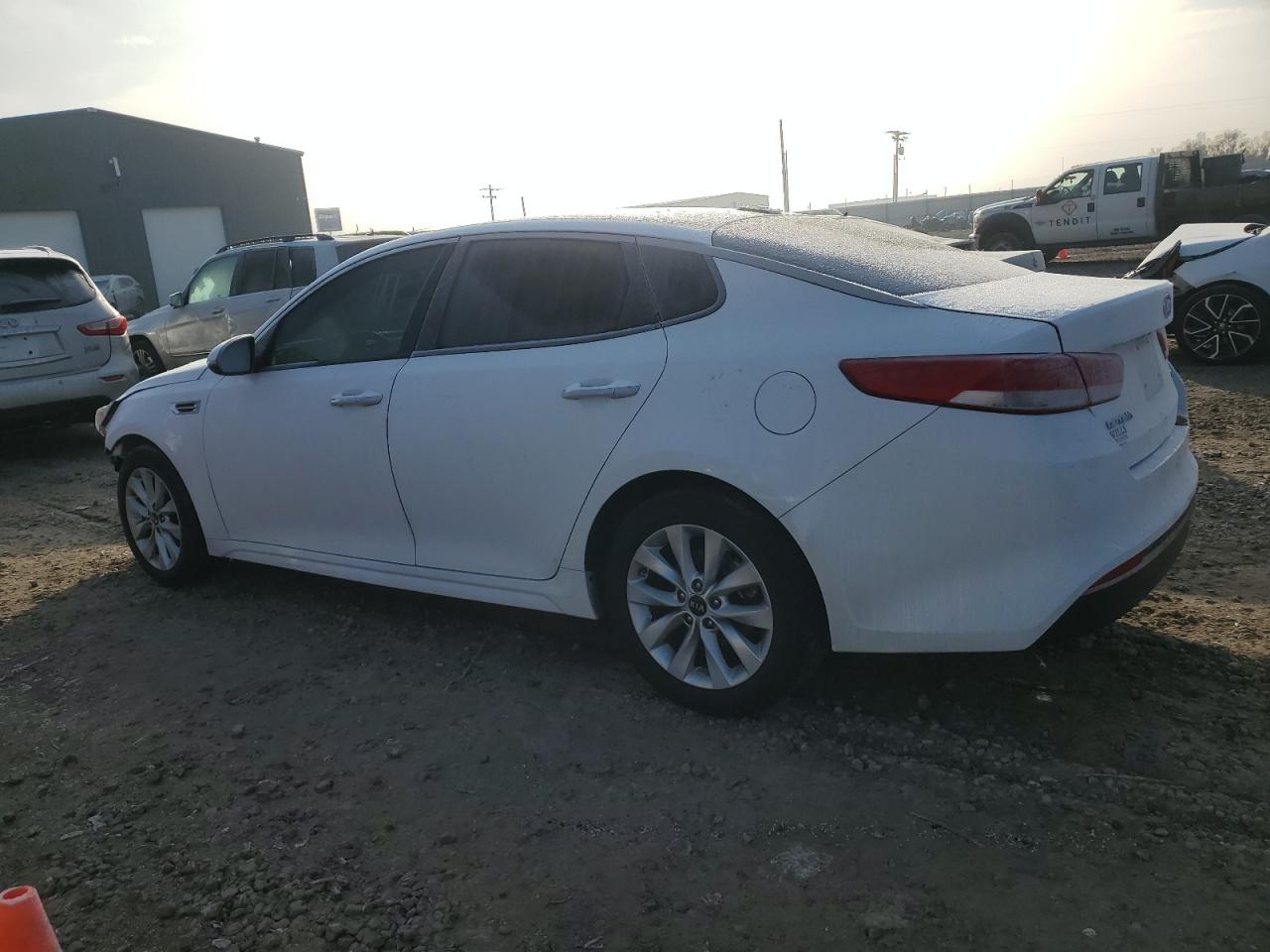 2016 Kia Optima - Image 2
