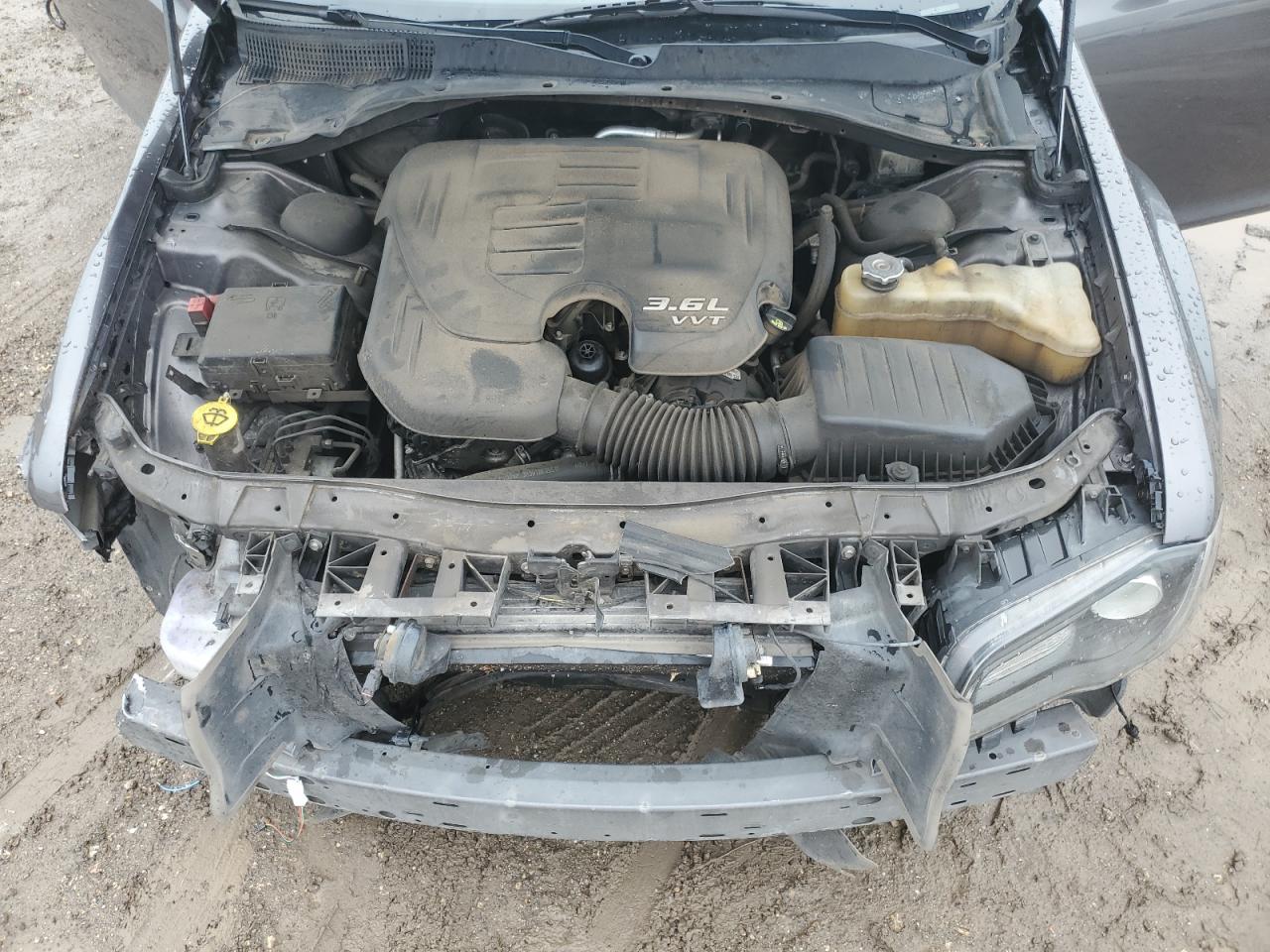 2020 Chrysler 300 - Image 12