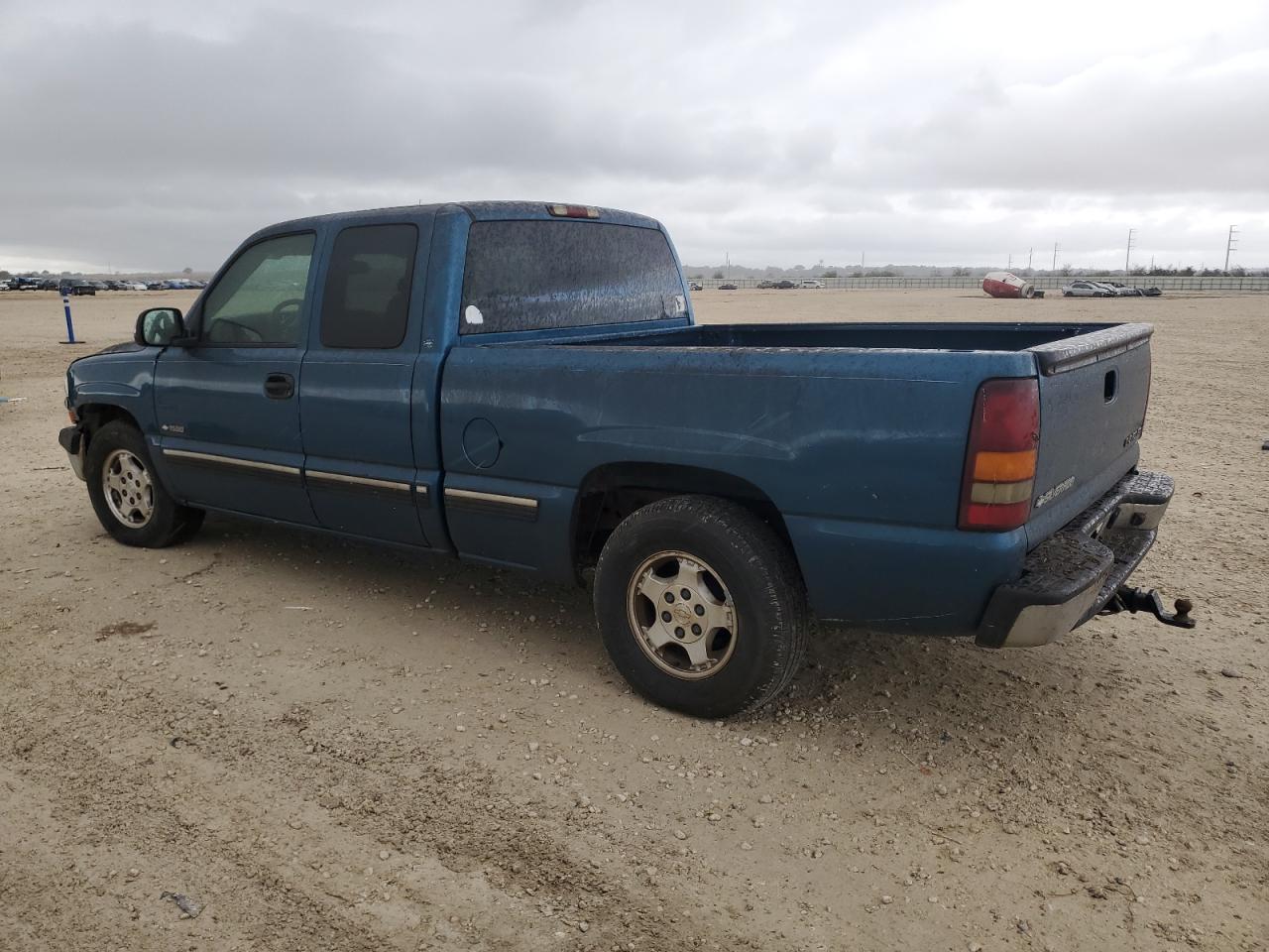 2002 Chevrolet Silverado - Image 2