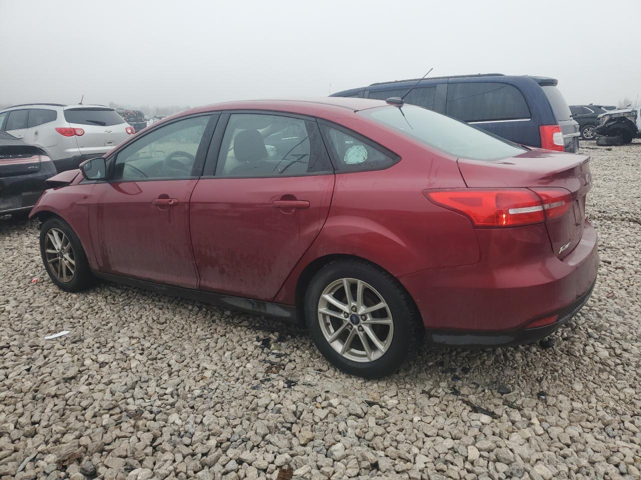 VIN 1FADP3F22FL201077 2015 FORD FOCUS no.2