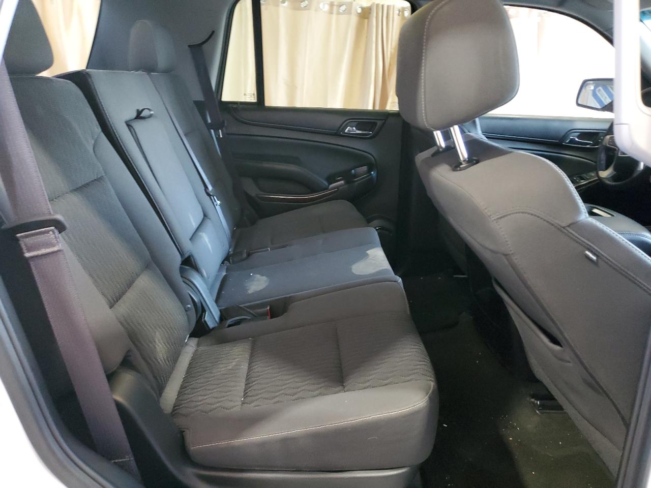 2016 GMC Yukon - Image 11