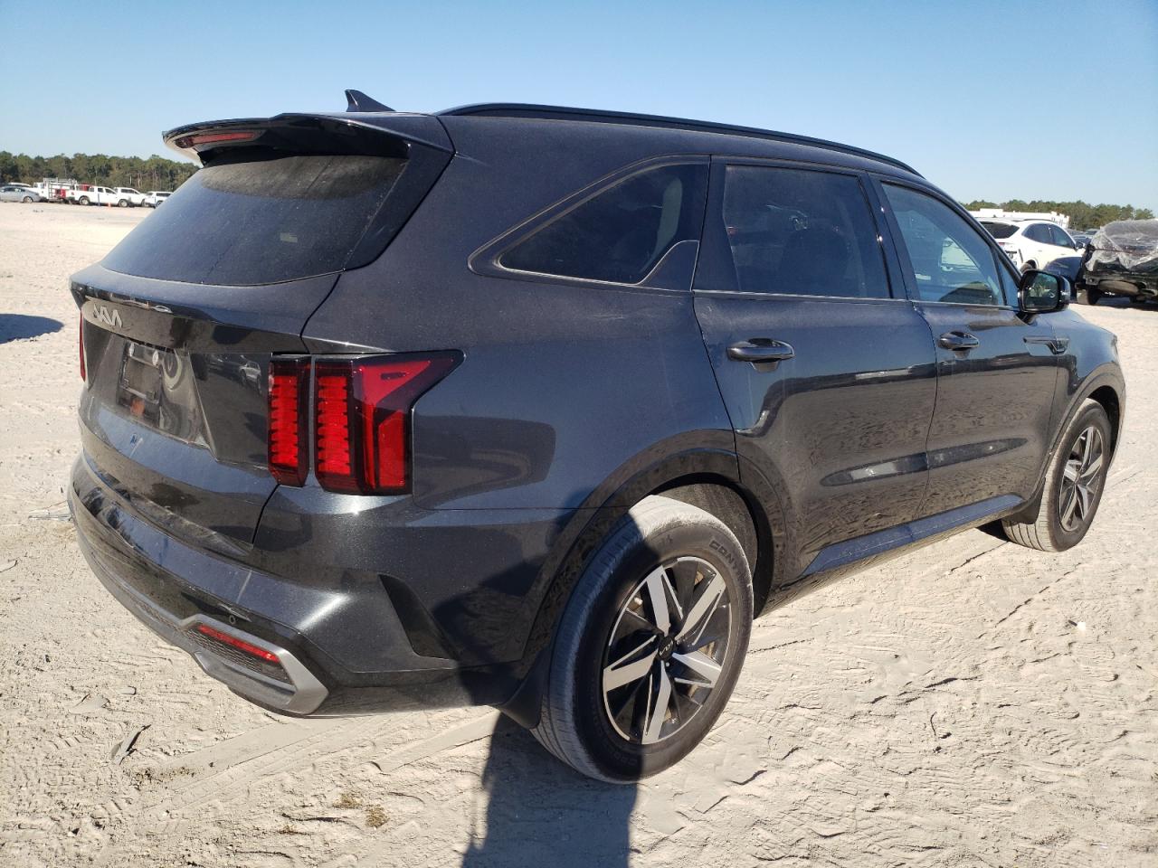 2023 Kia Sorento - Image 3