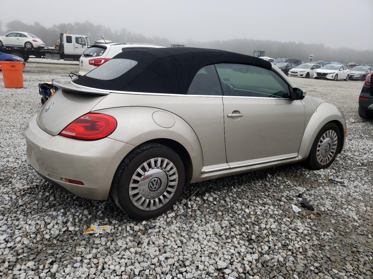 2013 Volkswagen Beetle - Image 3