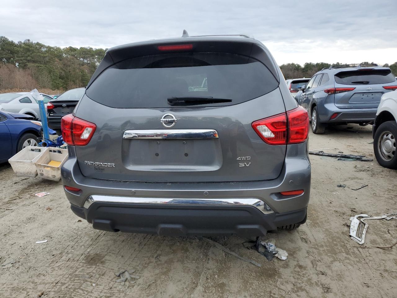 2019 Nissan Pathfinder - Image 6