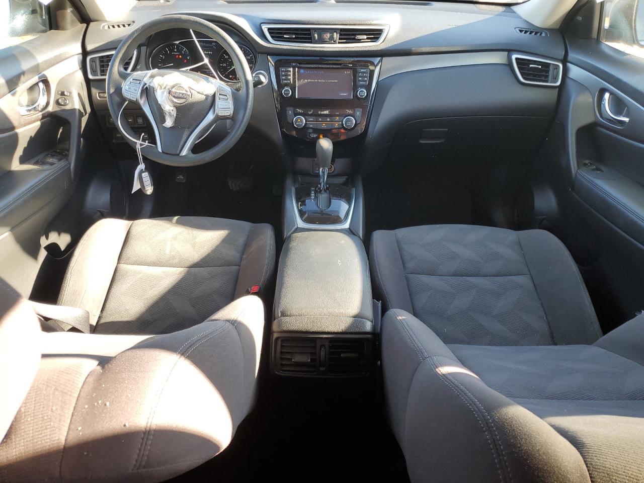 KNMAT2MV8GP688828 NISSAN ROGUE 2016