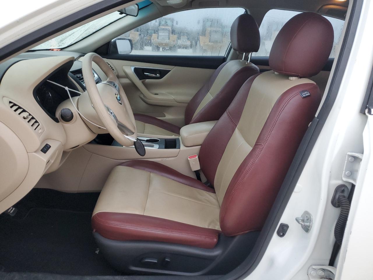 2016 Nissan Altima - Image 7