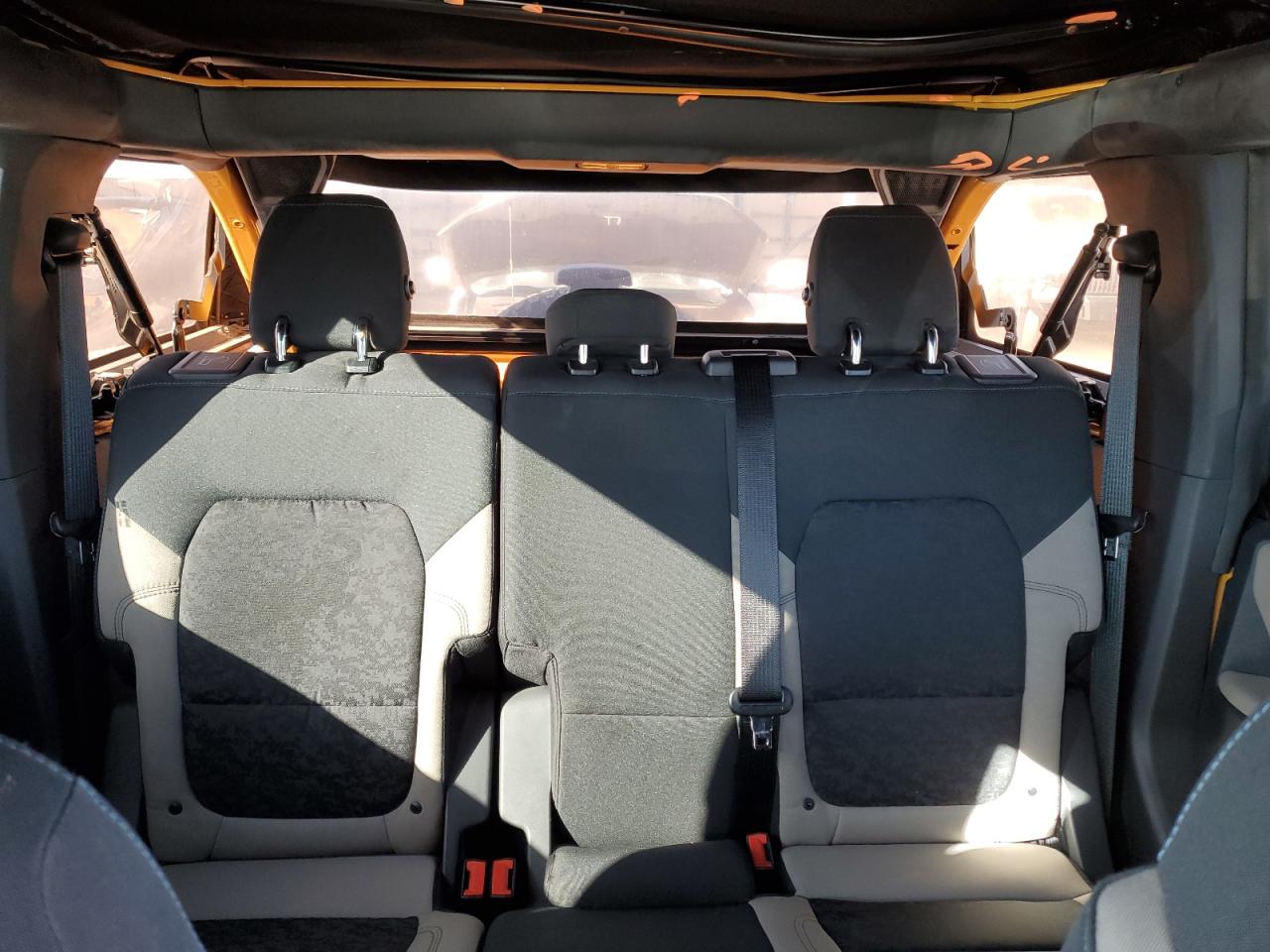 2022 Ford Bronco - Image 10