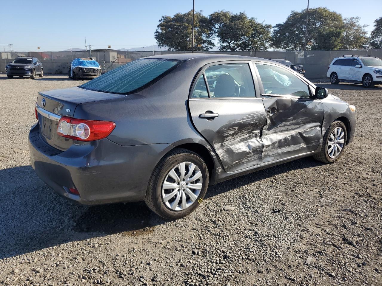 VIN 5YFBU4EE6DP139523 2013 TOYOTA COROLLA no.3