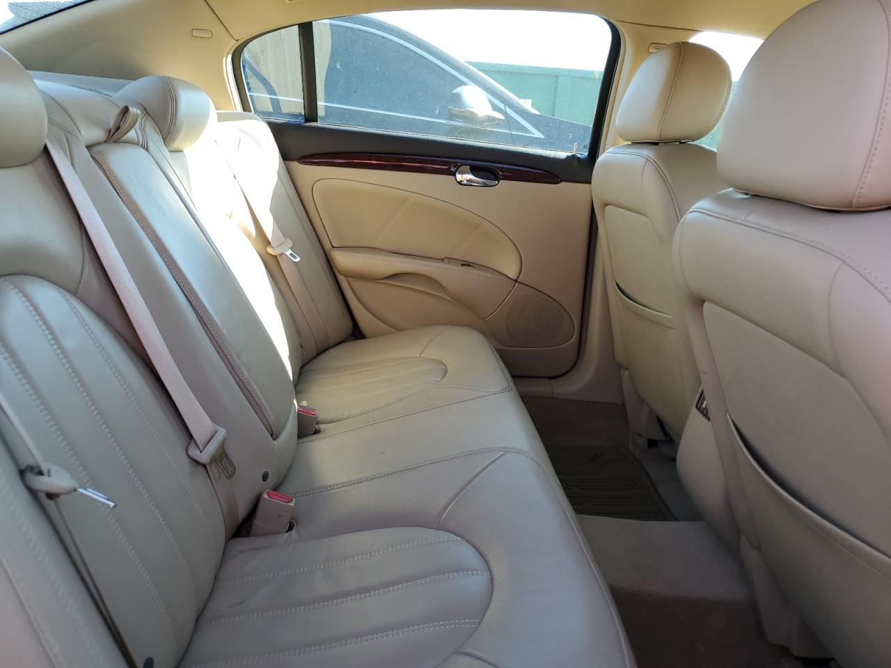 2007 Buick Lucerne - Image 10