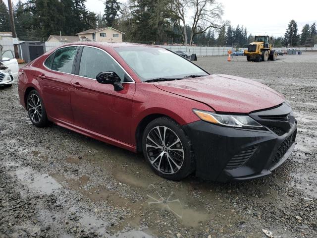  TOYOTA CAMRY 2018 Czerwony