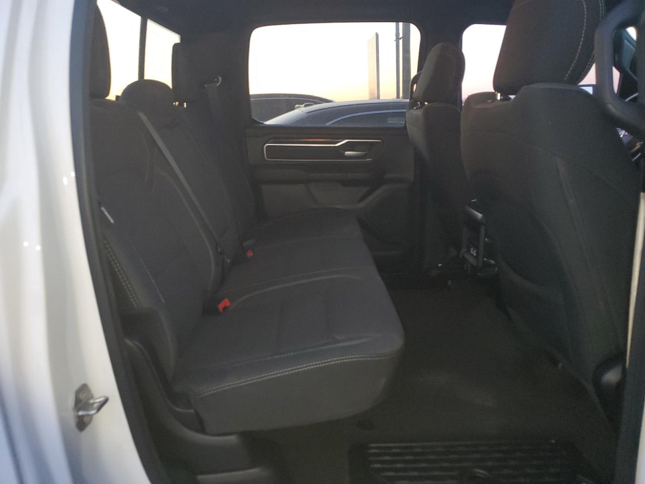 2021 RAM 1500 - Image 10