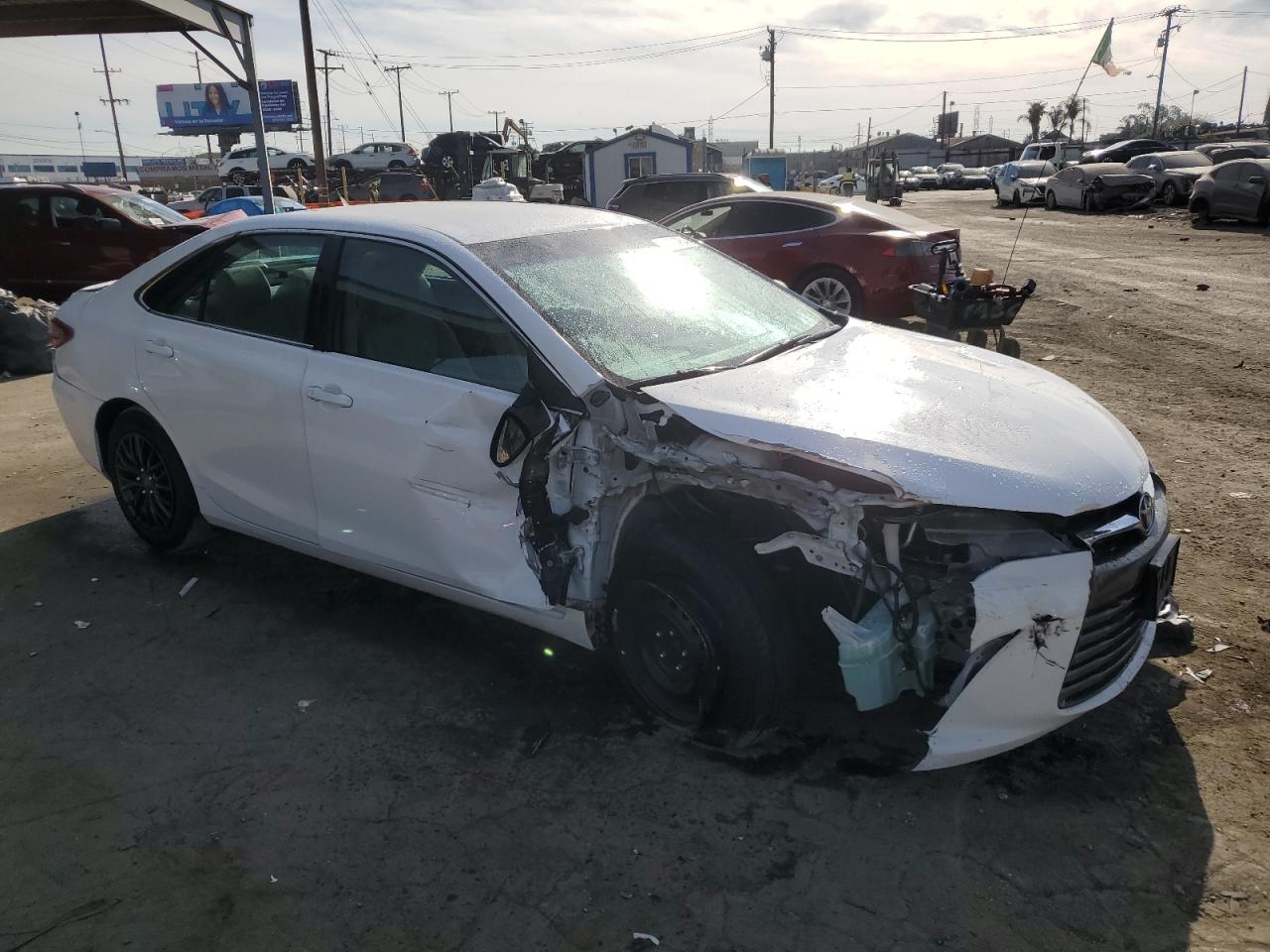 VIN 4T1BF1FK7GU588368 2016 TOYOTA CAMRY no.4