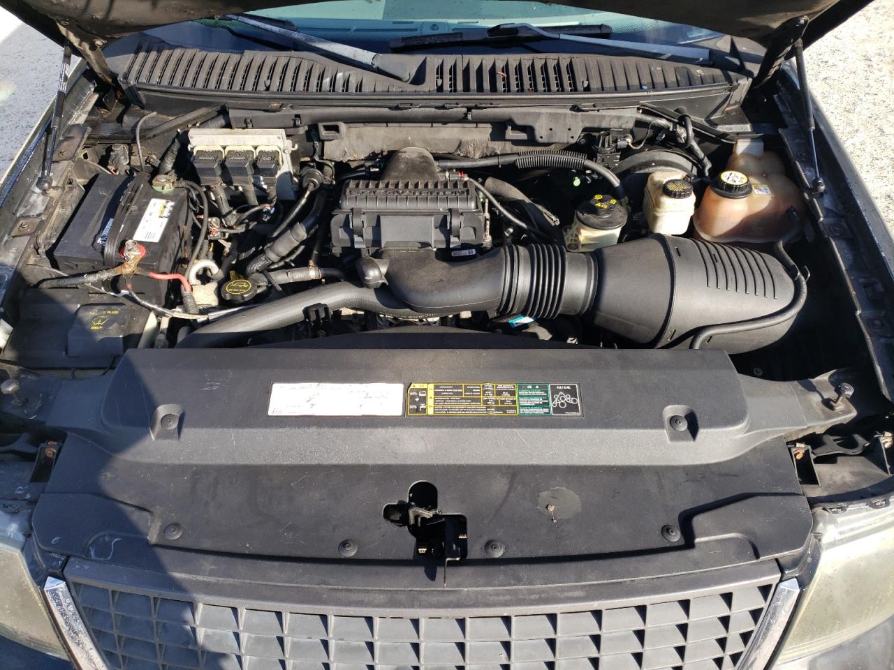 2005 Ford Expedition - Image 13