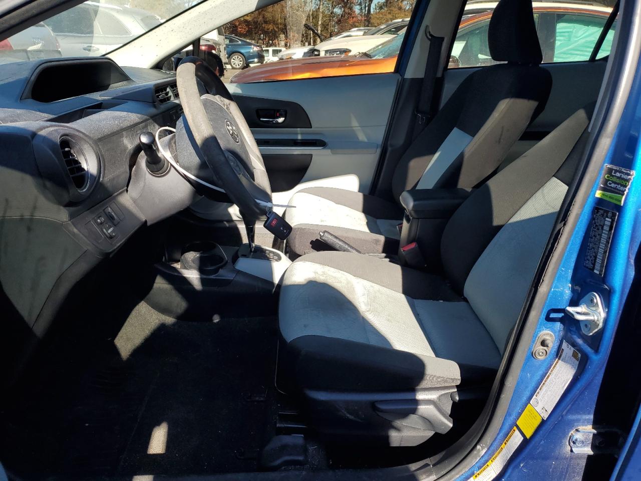 2014 Toyota Prius C VIN: JTDKDTB31E1571343 Lot: 83376994