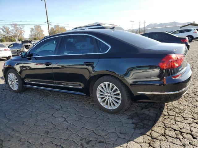  VOLKSWAGEN PASSAT 2016 Чорний