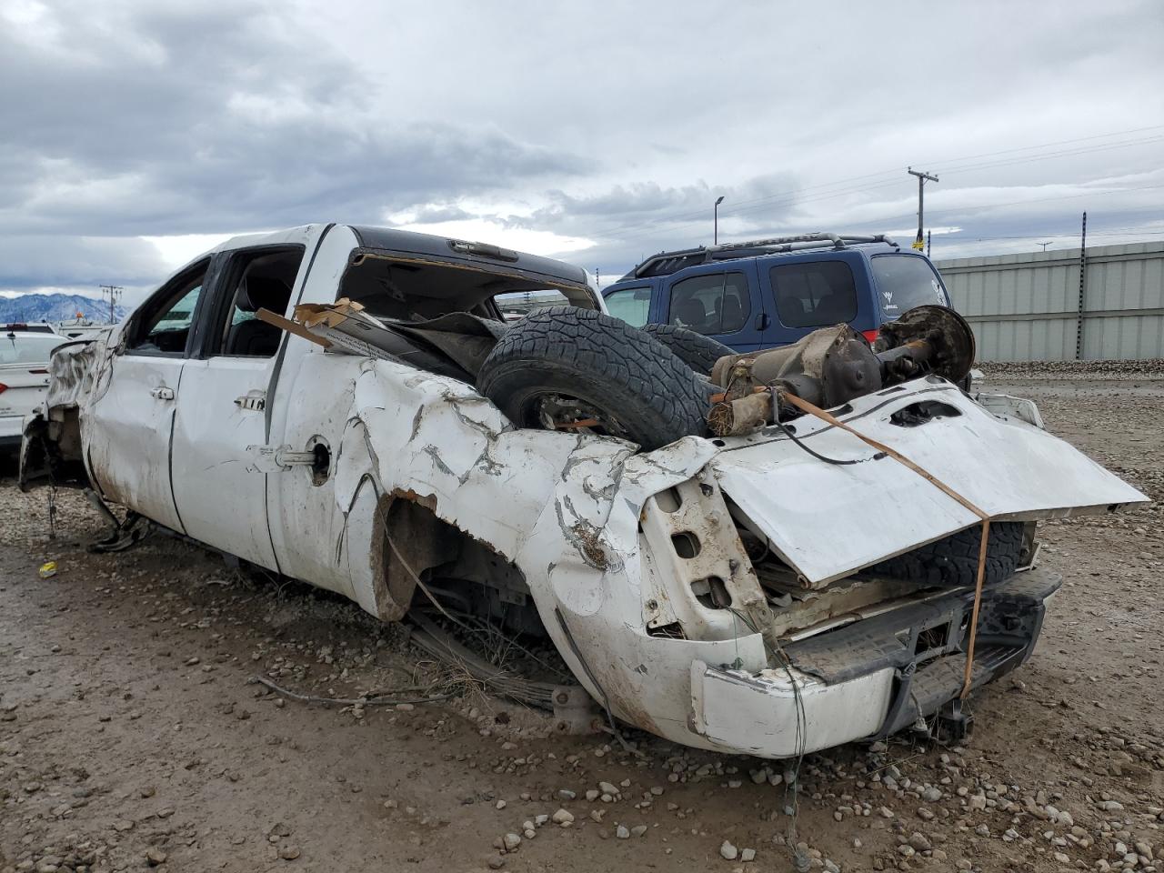 2008 Chevrolet Silverado - Image 2