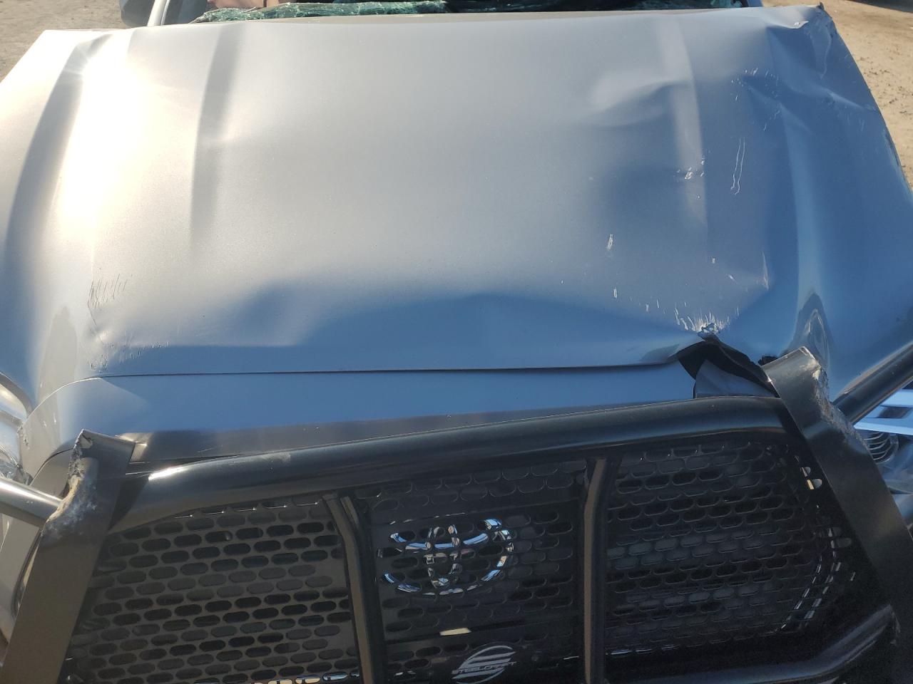 2017 Toyota Tacoma - Image 12