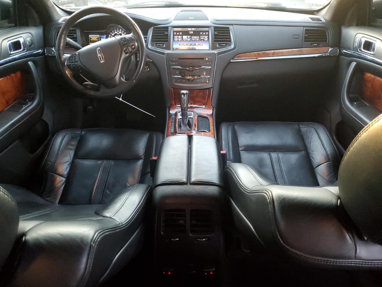 2013 Lincoln MKS - Image 8